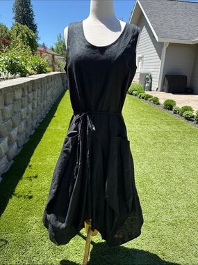 Sleeveless Black Linen Dress